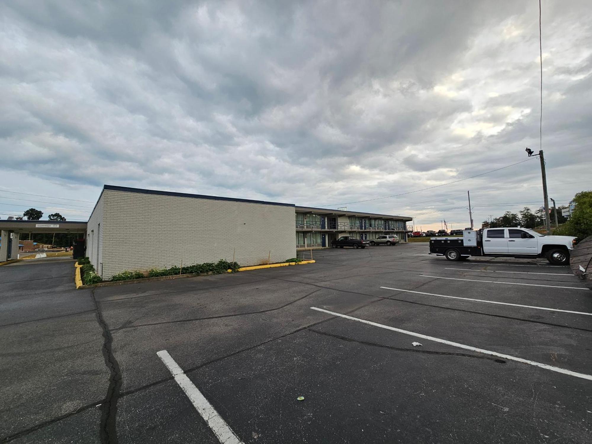 Relax Inn By Oyo Greeneville Near Hwy Us-321 Eksteriør bilde